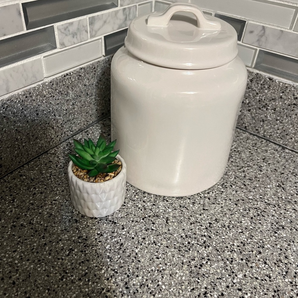 Rae Dunn Canister - Picture 2 of 9